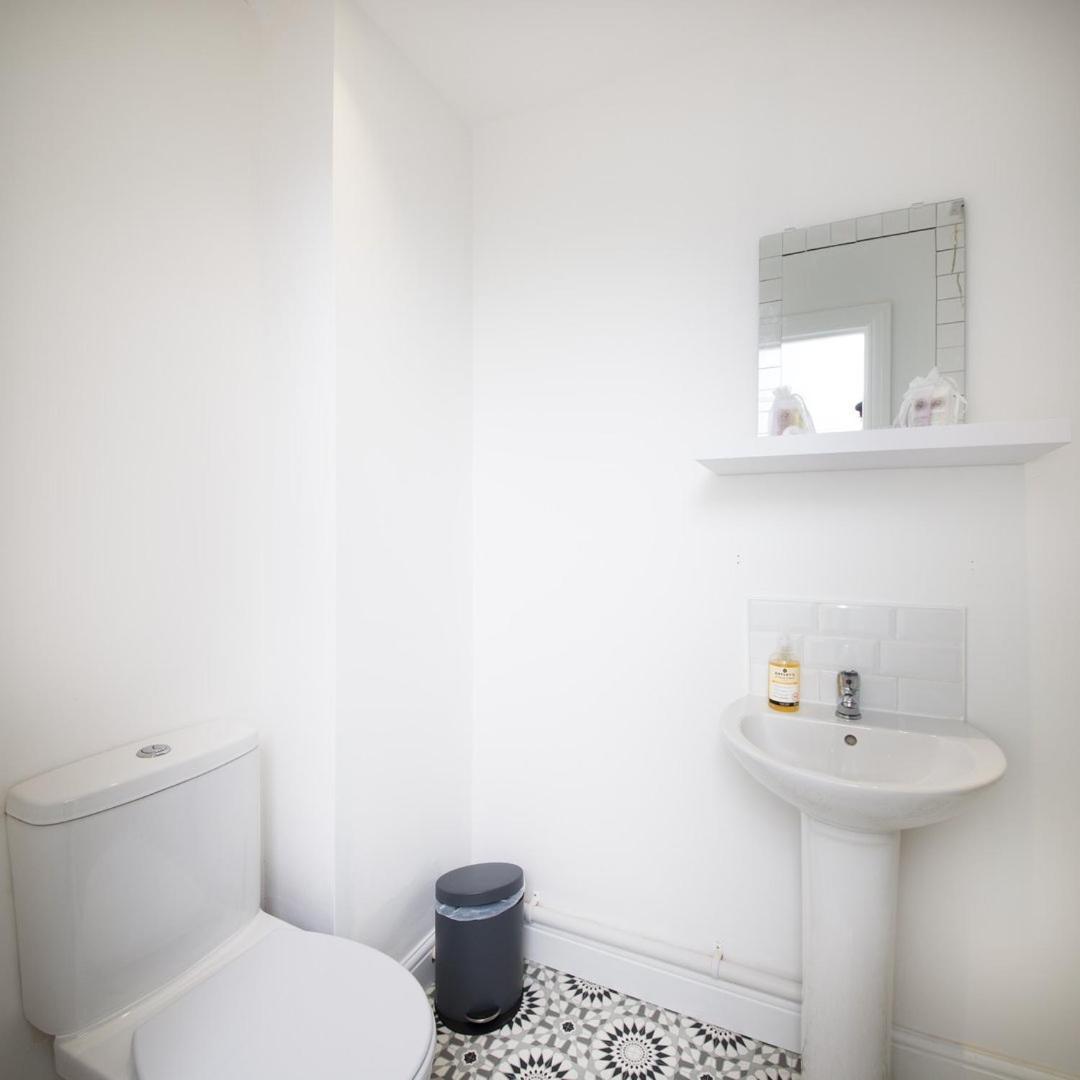 Guestready - Monochromatic Retreat Apartment Liverpool Exterior photo